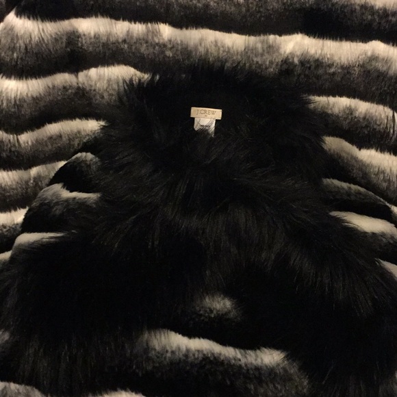 J CREW FAUX FUR SCARF STOLE (NWT) - Picture 4 of 8